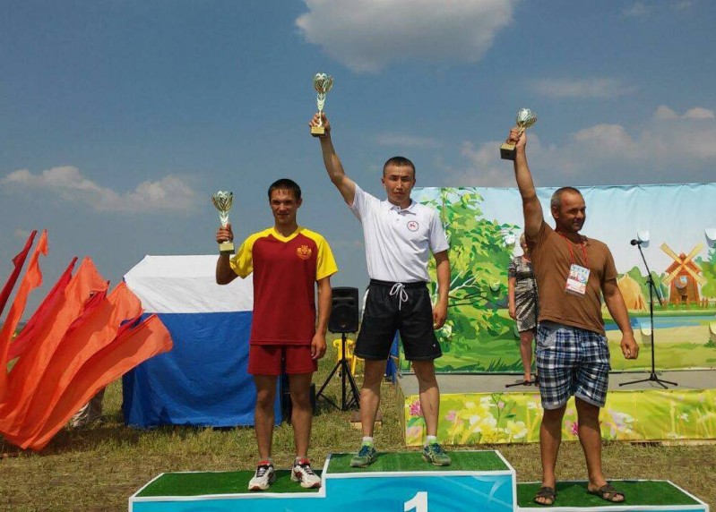 Костромич занял третье место в конкурсе косарей в Саратовской области